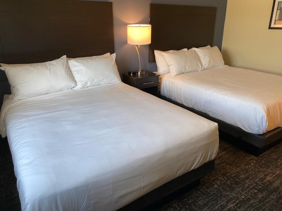 Cobblestone Inn & Suites - Forest City المظهر الخارجي الصورة