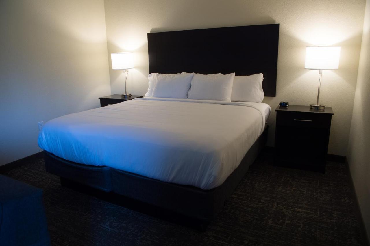 Cobblestone Inn & Suites - Forest City المظهر الخارجي الصورة