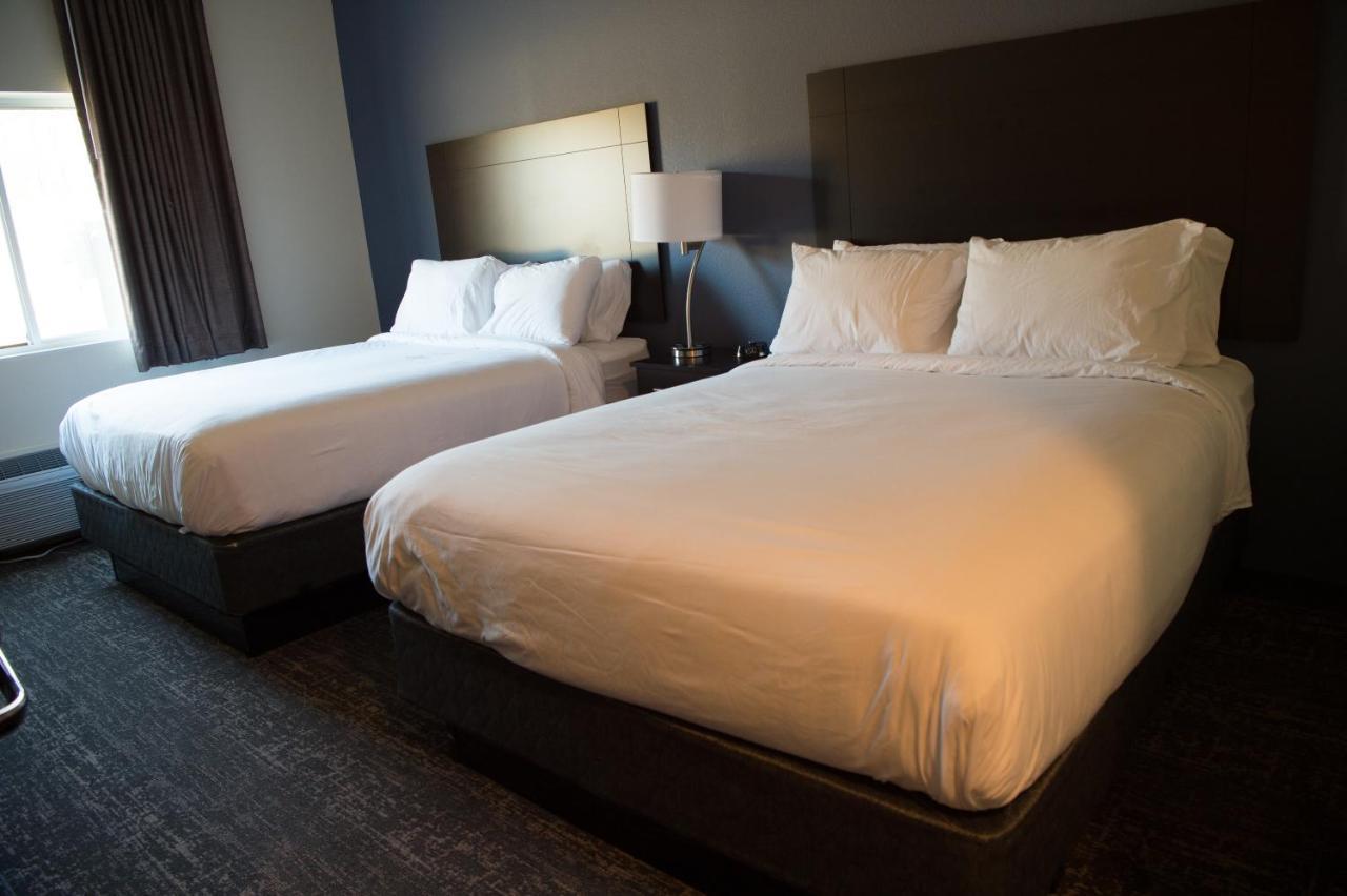 Cobblestone Inn & Suites - Forest City المظهر الخارجي الصورة