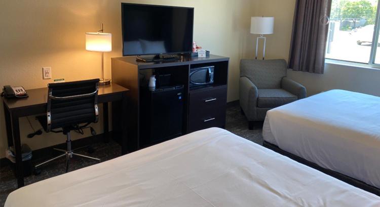 Cobblestone Inn & Suites - Forest City المظهر الخارجي الصورة